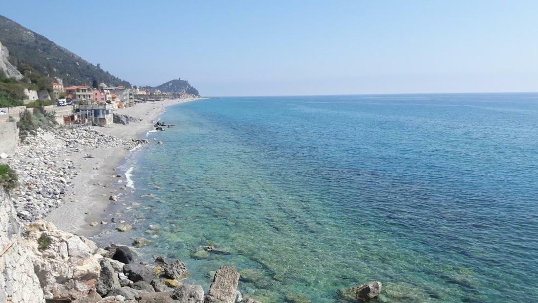 Varigotti #Subitoalmare المظهر الخارجي الصورة